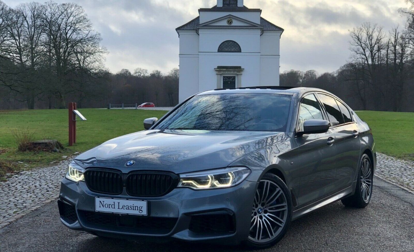 BMW M550i