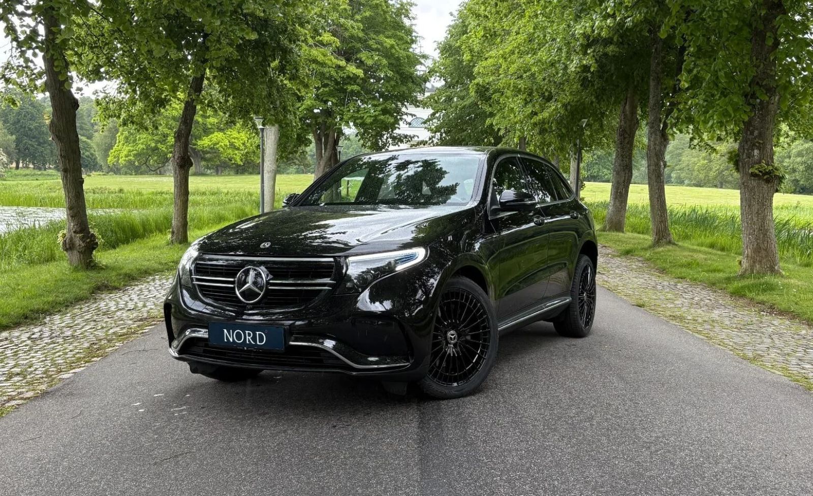 Mercedes EQC400